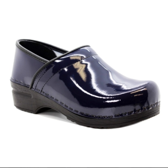 BJORK PRO ELSA-NWOB -Patent Leather Clogs-Navy Blue-‎ Women's EU 37-US 6.5 - Picture 1 of 12